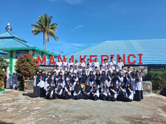 MAN 1 Kerinci Fokus Tingkatkan Capaian Kinerja Triwulan III Tahun 2026 MAN 1 Kerinci Fokus Tingkatkan Capaian Kinerja Triwulan III Tahun 2026