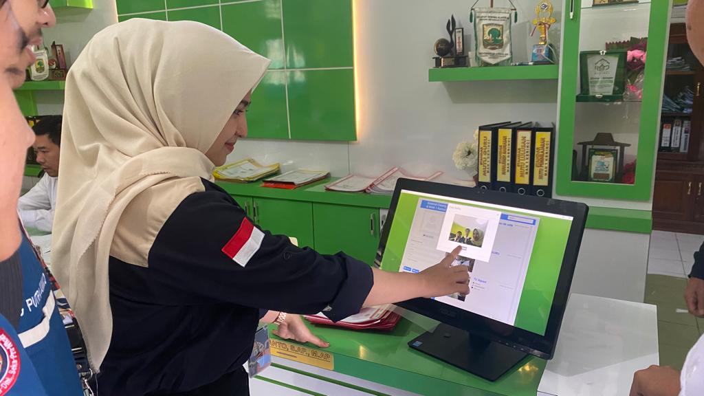 KERINCI (MAN 1 Kerinci) - Untuk mempermudah pelayan administrasi, MAN 1 Kerinci terapkan Pelayanan Terpadu Satu Pintu (PTSP) berbasis Online.