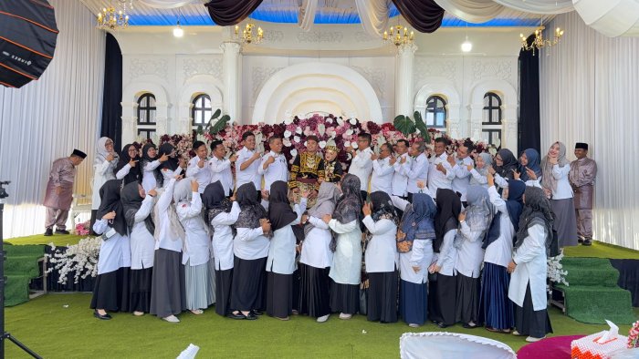 Keluarga MAN 1 Kerinci Hadiri Akad Nikah Guru Dhandi Wahyudi Keluarga MAN 1 Kerinci Hadiri Akad Nikah Guru Dhandi Wahyudi
