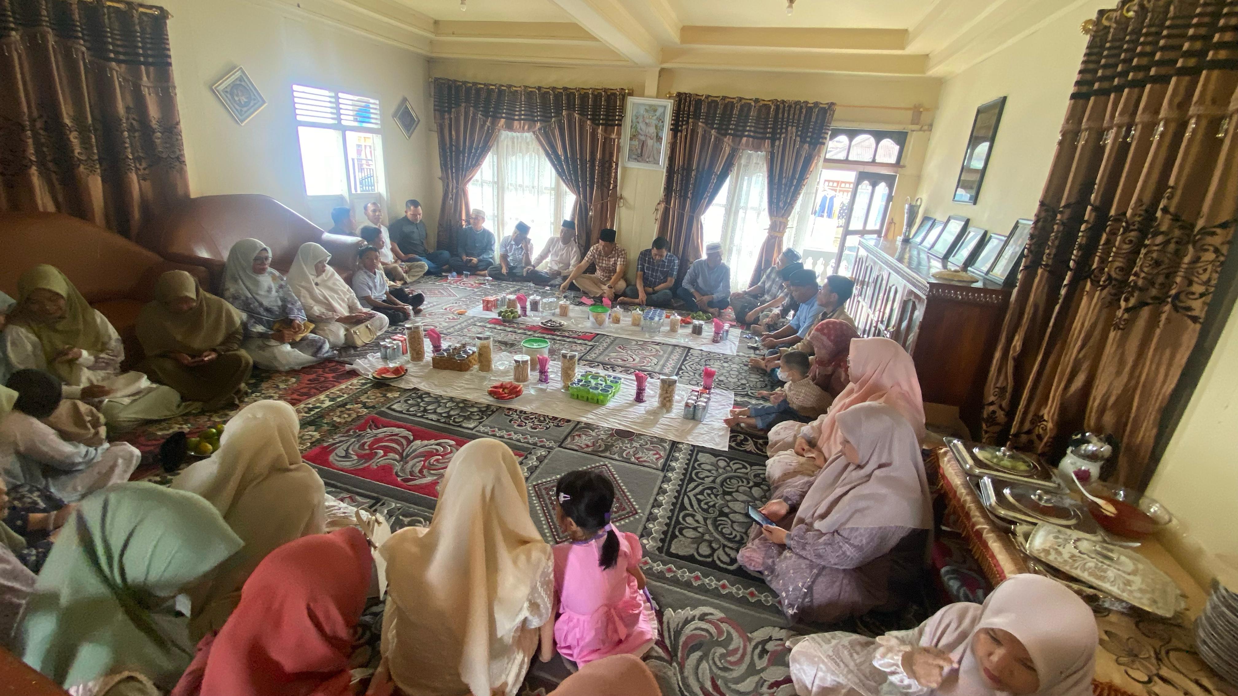 Halal Bihalal Keluarga Besar MAN 1 Kerinci Bersama Kepala Madrasah di Hari Raya idul fitri