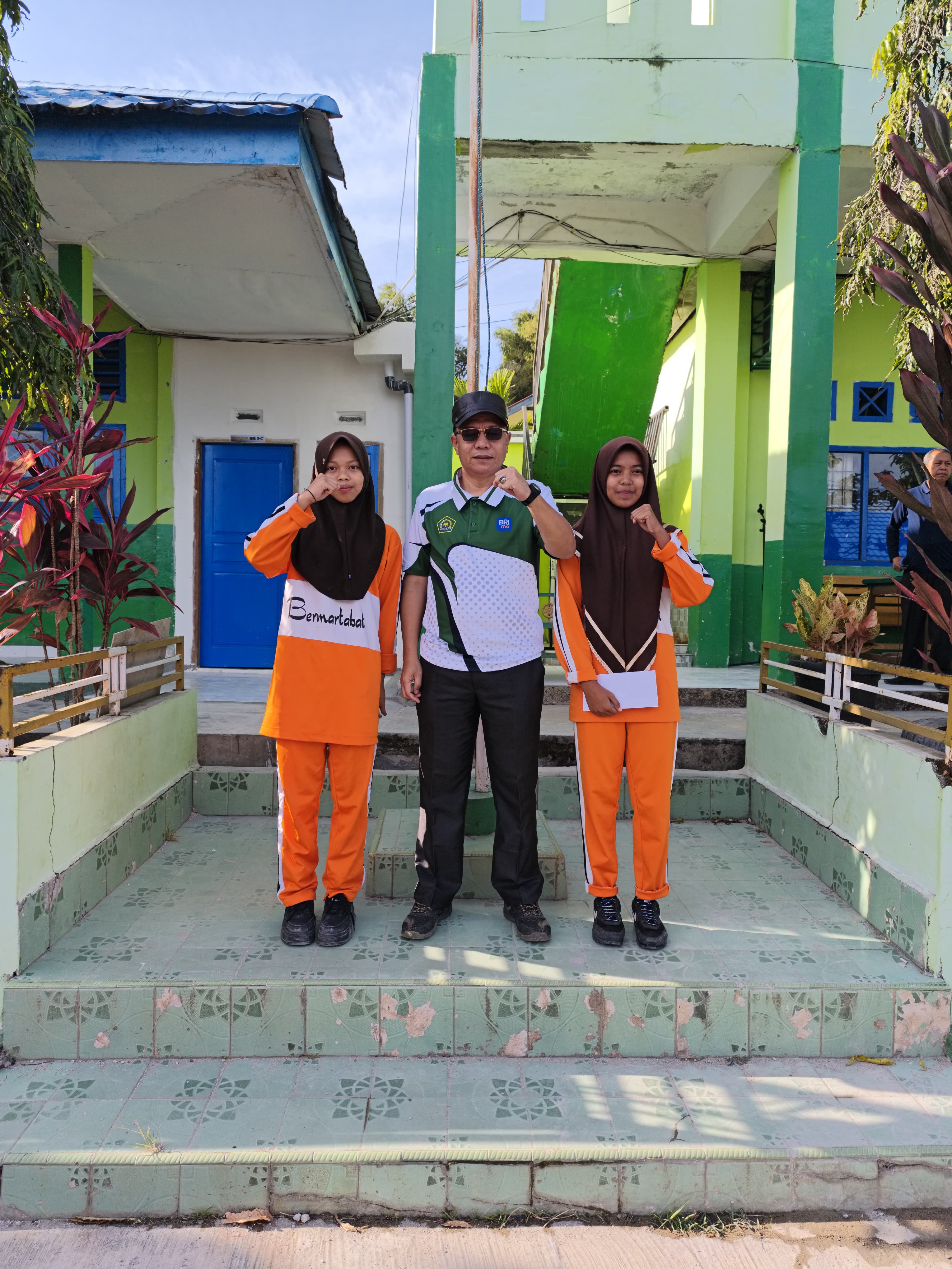 MAN 1 Kerinci Serahkan Reward dan Lepas Siswa untuk Ikuti Kejuaraan Tarung Derajat Tingkat Provinsi Jambi