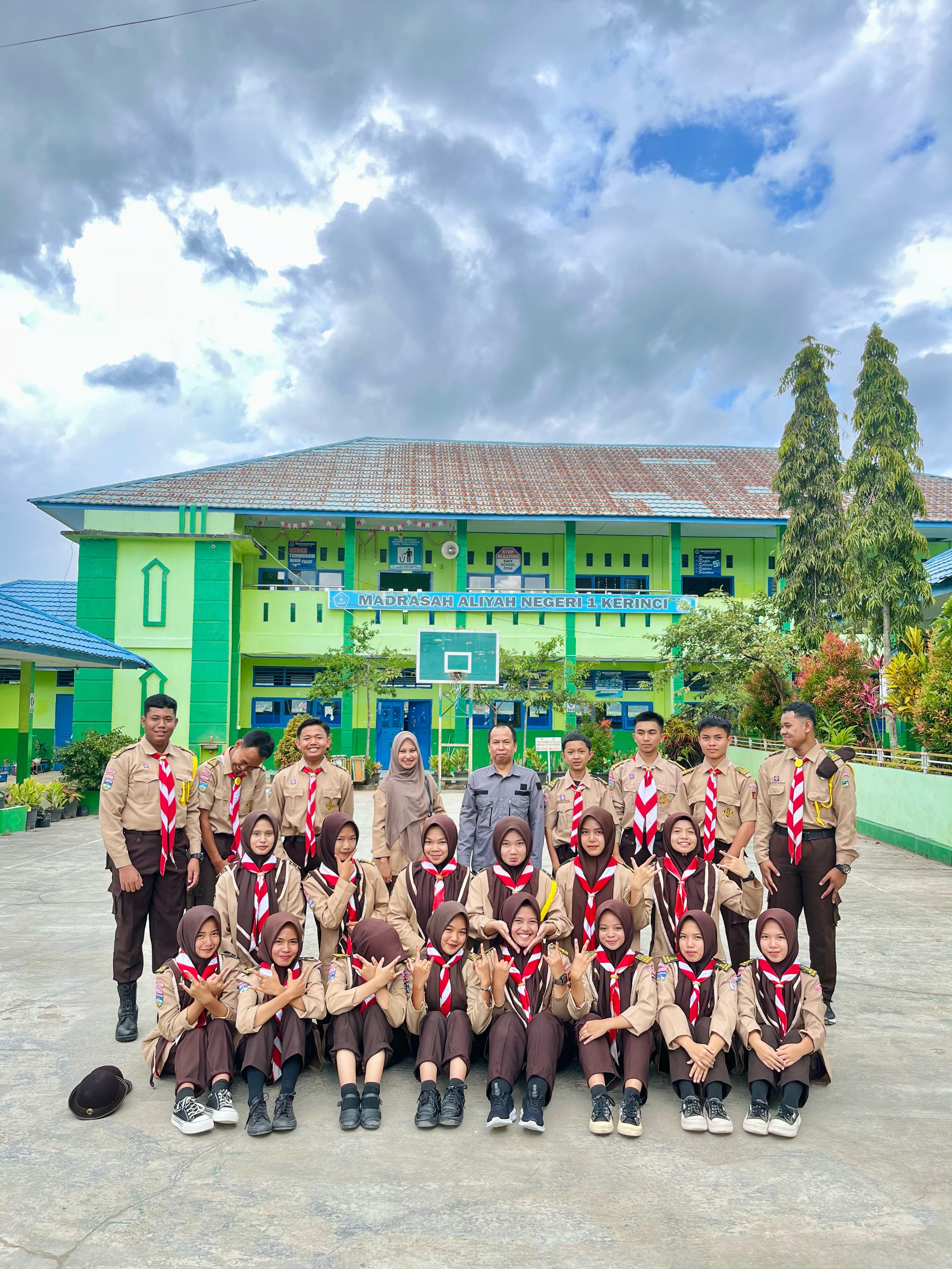 Pelantikan Bintara Siswa MAN 1 Kerinci Berlangsung Khidmat dan Penuh Semangat