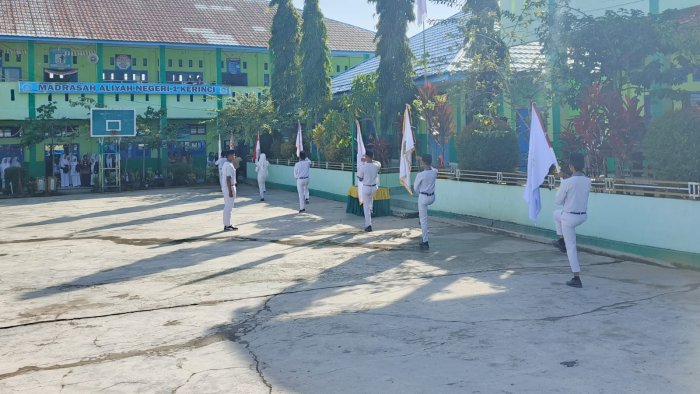 Pelantikan Seluruh Organisasi Siswa MAN 1 Kerinci, Wujudkan Regenerasi Pemimpin Muda yang Disiplin dan Berintegritas