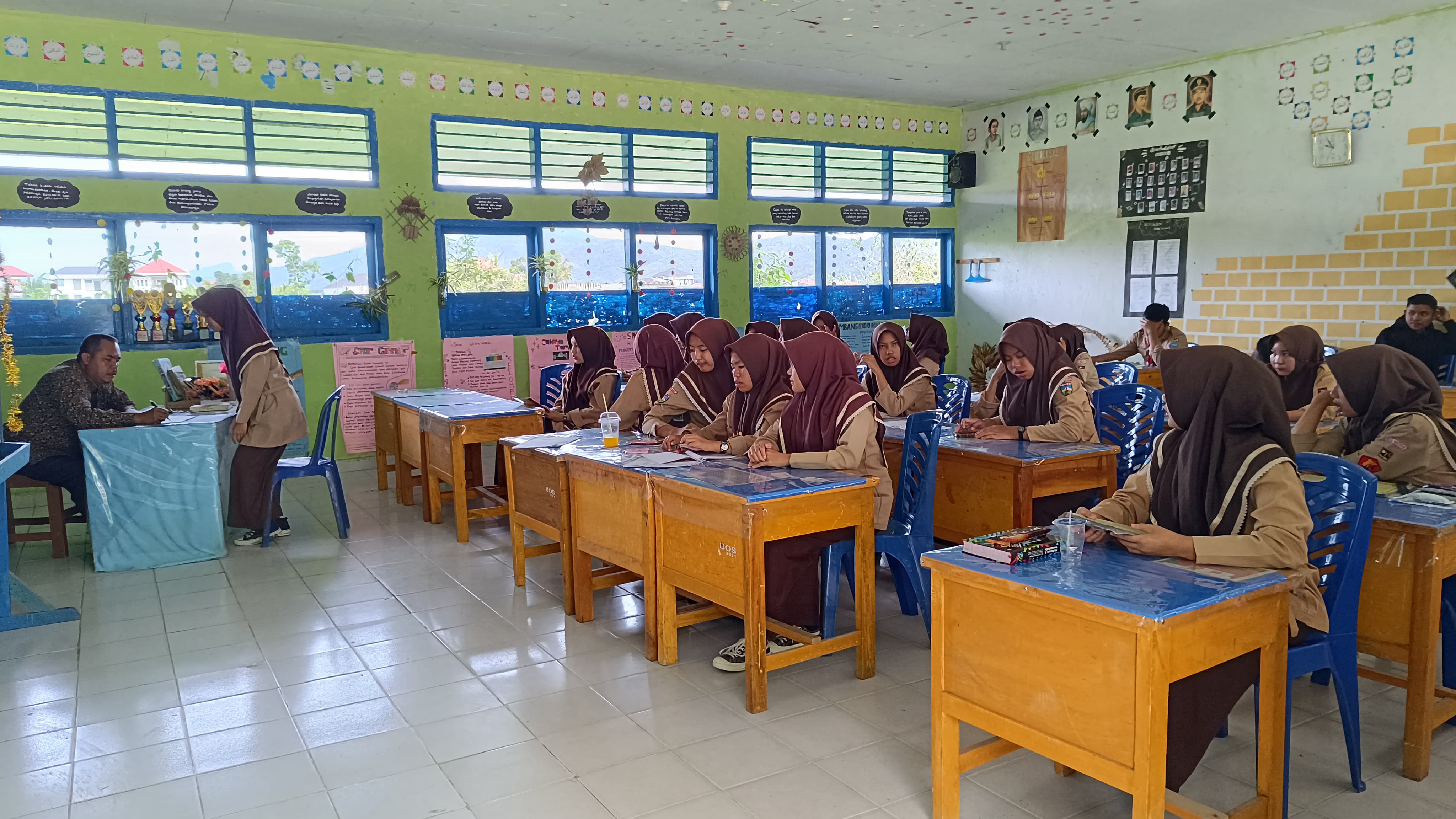 MAN 1 Kerinci Gelar Ujian Praktik Hafalan Al-Quran dan Doa Jelang Ujian Akhir Semester Ganjil