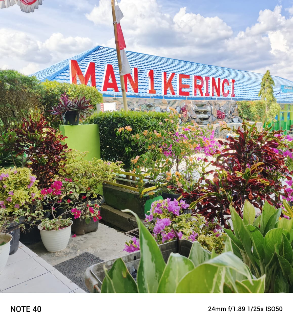 Pasca Visitasi Asesor Akreditasi, lingkungan MAN 1 Kerinci masih terlihat Asri.