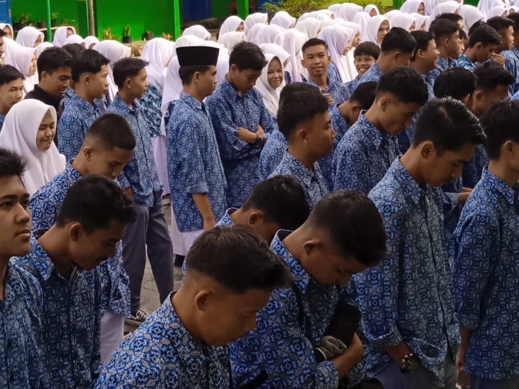 Wakabid Humas MAN 1 Kerinci Beri Pengarahan tentang Kejujuran dan Motivasi Belajar Jelang Ujian